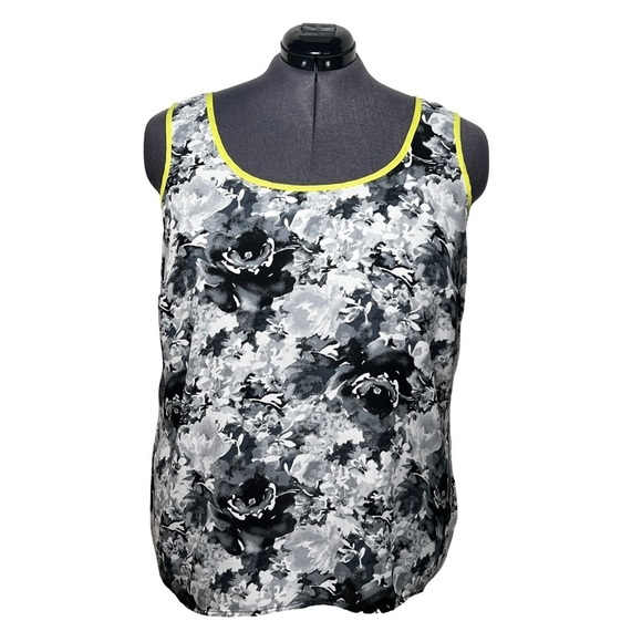 Maurices Tops - Maurices Black/Gray Floral with Lace Back Cutout Sleeveless Blouse (Size 2X)